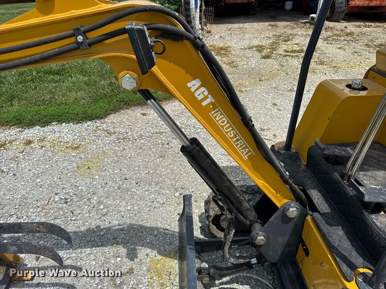 image for item DI9819 2023 AGT H15 mini excavator