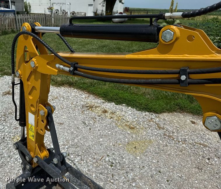 image for item DI9819 2023 AGT H15 mini excavator