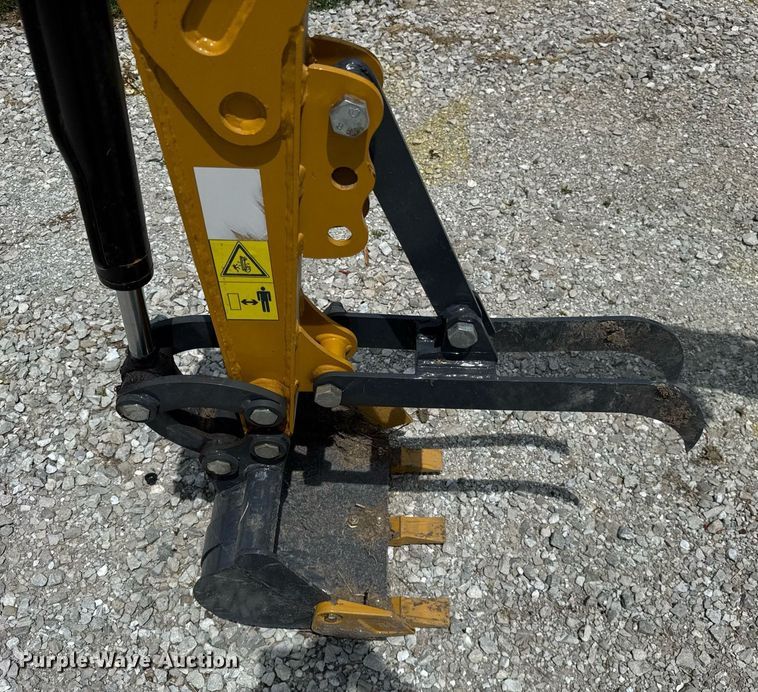 image for item DI9819 2023 AGT H15 mini excavator