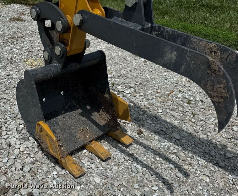 image for item DI9819 2023 AGT H15 mini excavator
