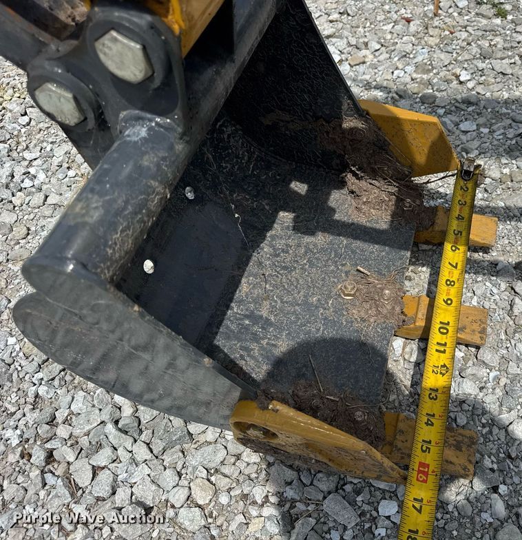 image for item DI9819 2023 AGT H15 mini excavator