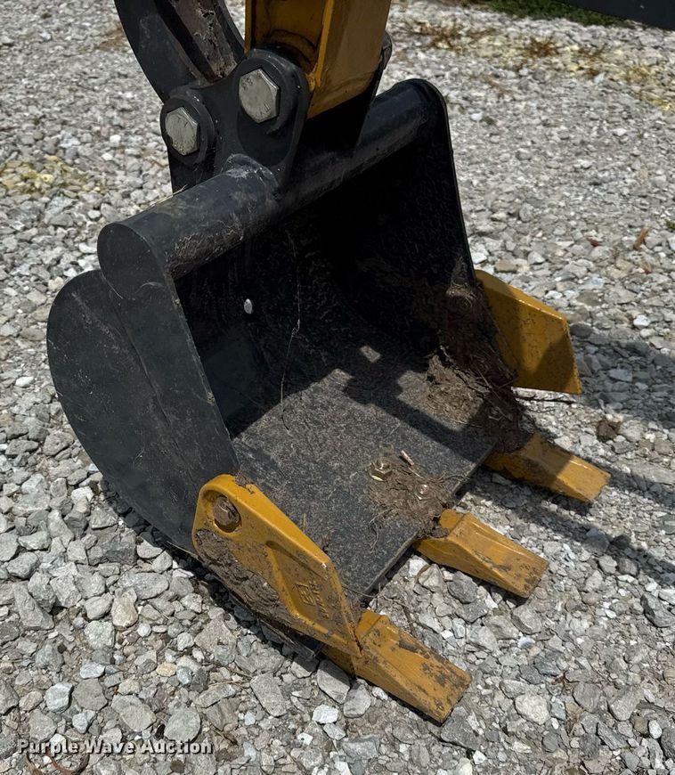 image for item DI9819 2023 AGT H15 mini excavator