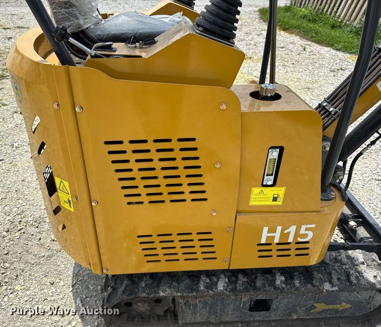 image for item DI9819 2023 AGT H15 mini excavator
