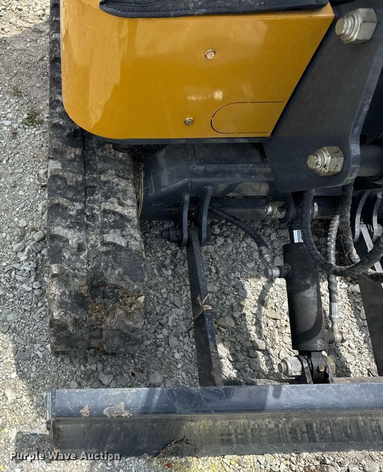 image for item DI9819 2023 AGT H15 mini excavator