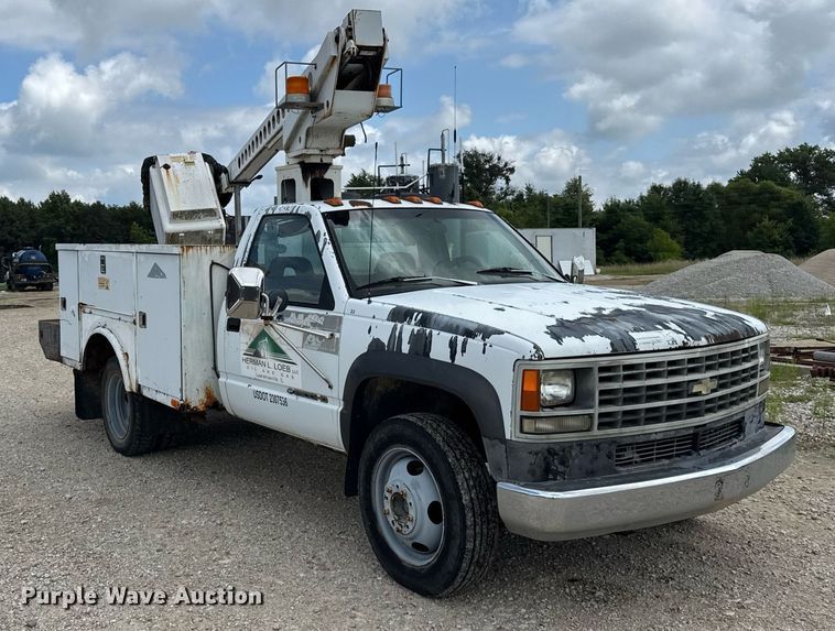 image for item DI9823 1992 Chevrolet C3500HD  bucket truck