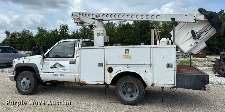 image for item DI9823 1992 Chevrolet C3500HD  bucket truck