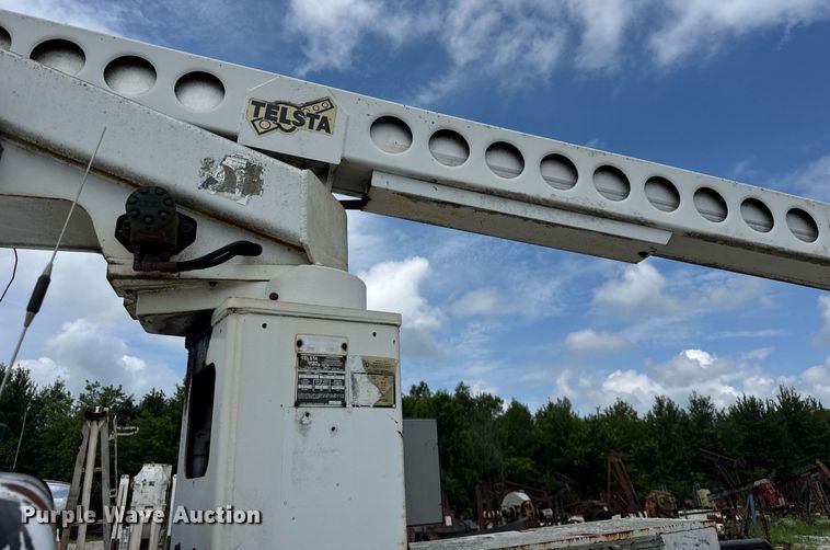 image for item DI9823 1992 Chevrolet C3500HD  bucket truck