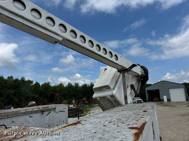 image for item DI9823 1992 Chevrolet C3500HD  bucket truck