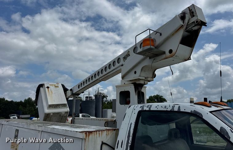 image for item DI9823 1992 Chevrolet C3500HD  bucket truck