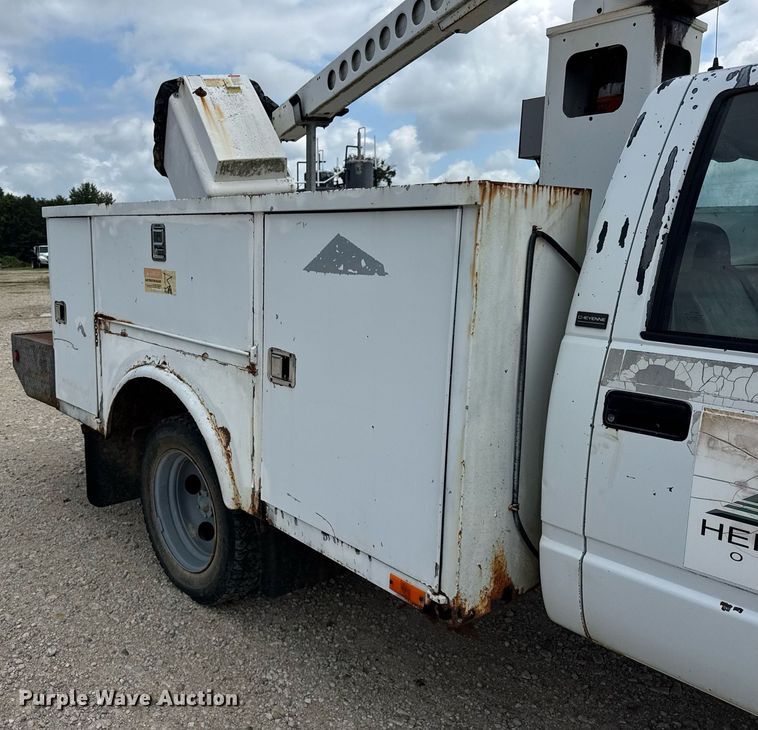 image for item DI9823 1992 Chevrolet C3500HD  bucket truck