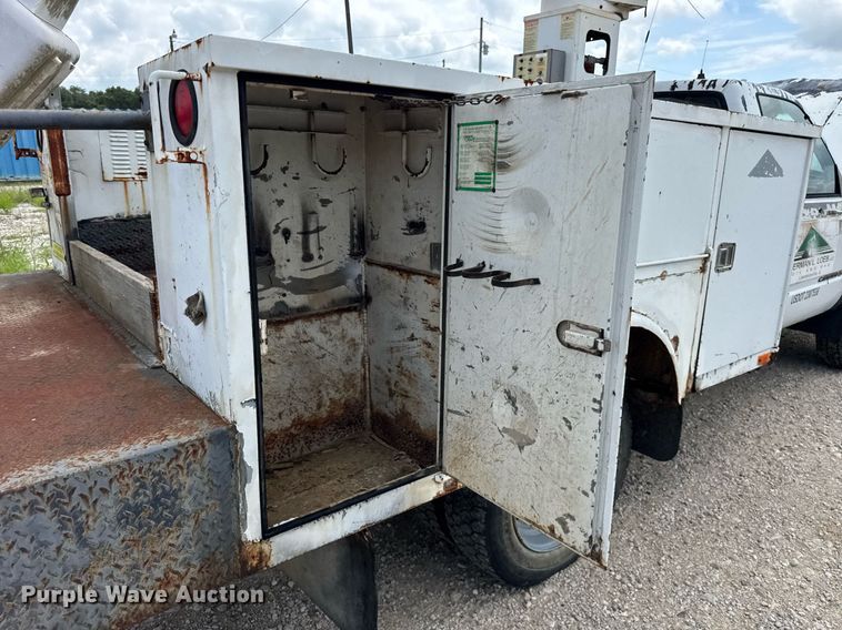 image for item DI9823 1992 Chevrolet C3500HD  bucket truck