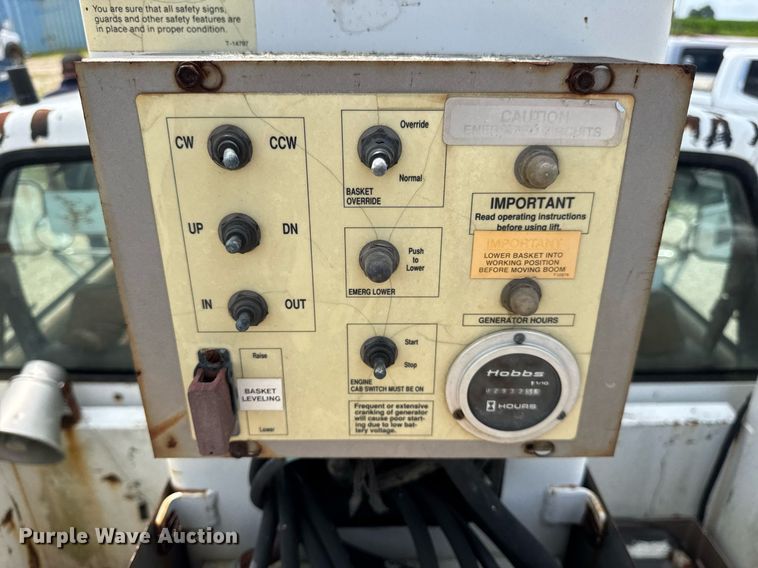 image for item DI9823 1992 Chevrolet C3500HD  bucket truck