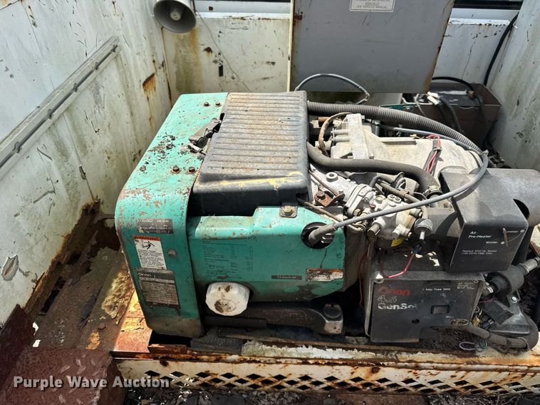 image for item DI9823 1992 Chevrolet C3500HD  bucket truck