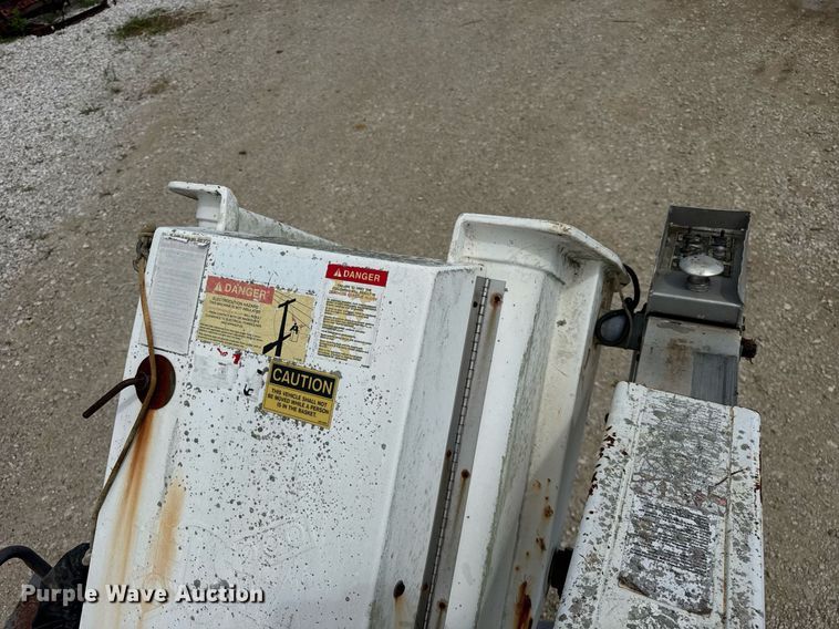 image for item DI9823 1992 Chevrolet C3500HD  bucket truck