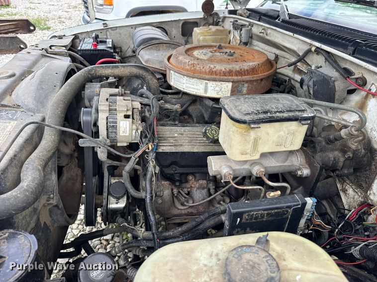 image for item DI9823 1992 Chevrolet C3500HD  bucket truck