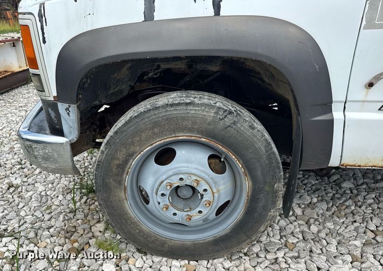 image for item DI9823 1992 Chevrolet C3500HD  bucket truck