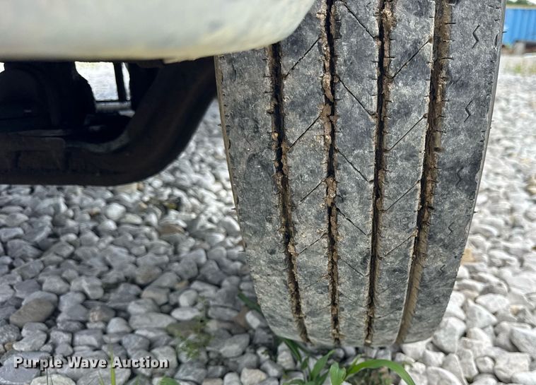 image for item DI9823 1992 Chevrolet C3500HD  bucket truck