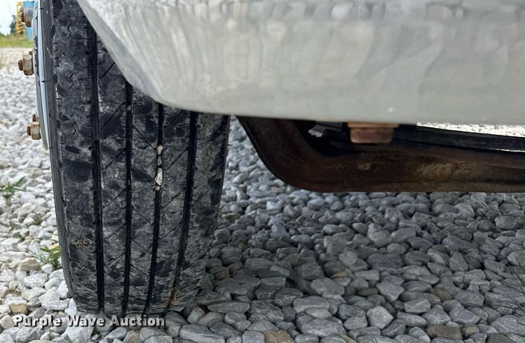 image for item DI9823 1992 Chevrolet C3500HD  bucket truck