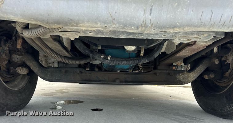 image for item DI9847 2005 International 4300 digger derrick truck