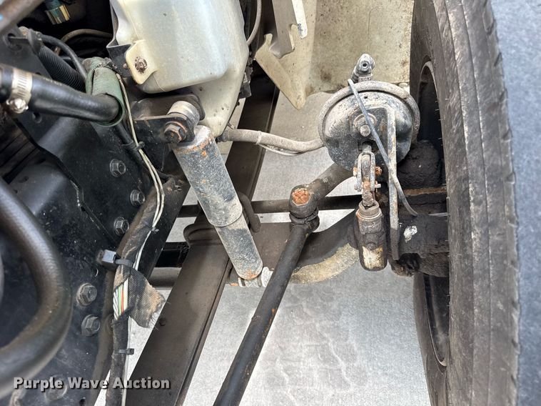 image for item DI9847 2005 International 4300 digger derrick truck