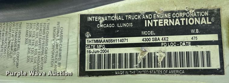 image for item DI9847 2005 International 4300 digger derrick truck