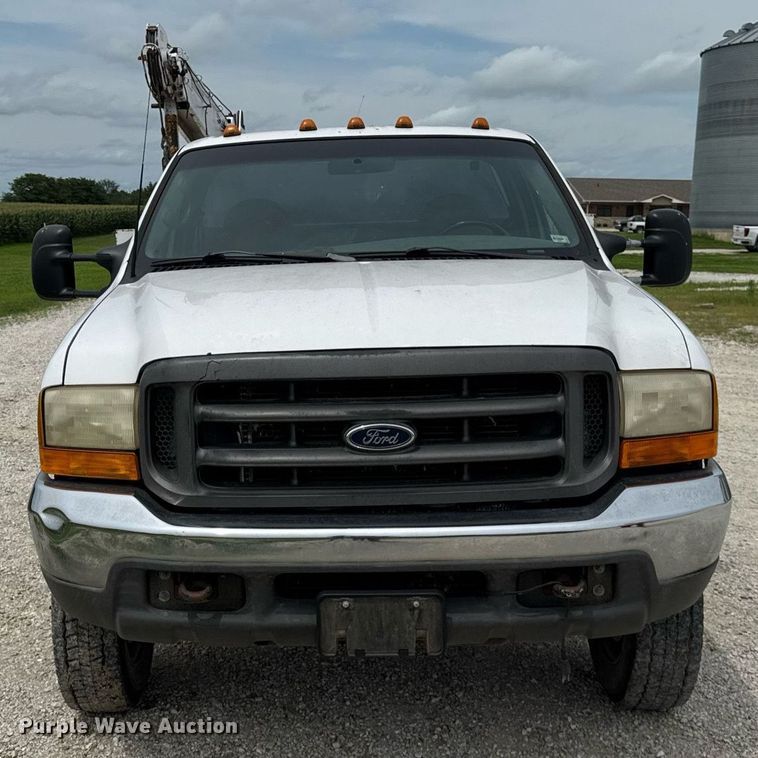 image for item DJ9661 2000 Ford F450 Super Duty  utility / service truck