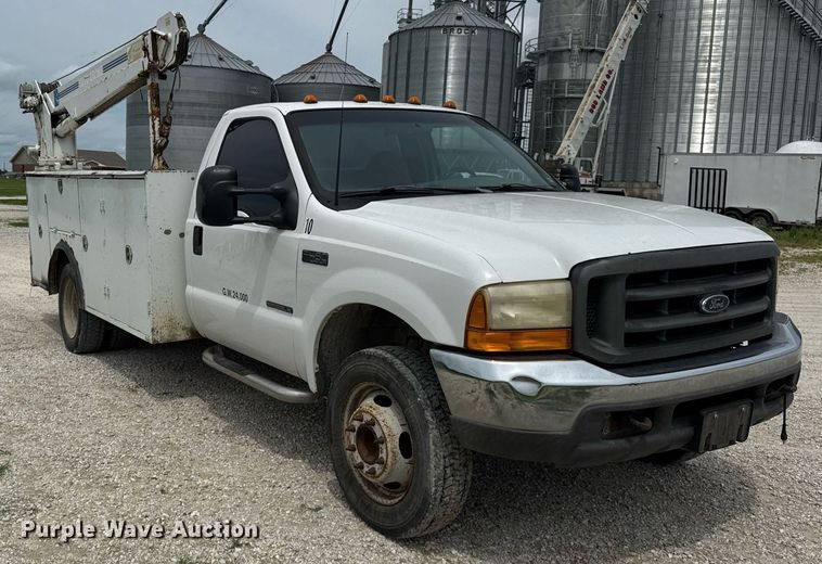 image for item DJ9661 2000 Ford F450 Super Duty  utility / service truck