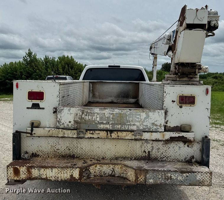 image for item DJ9661 2000 Ford F450 Super Duty  utility / service truck