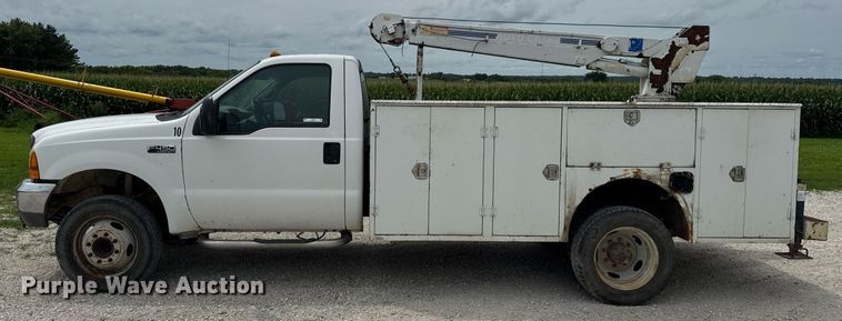 image for item DJ9661 2000 Ford F450 Super Duty  utility / service truck