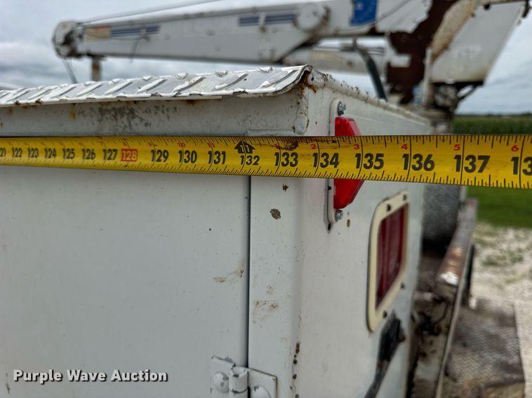 image for item DJ9661 2000 Ford F450 Super Duty  utility / service truck