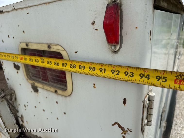 image for item DJ9661 2000 Ford F450 Super Duty  utility / service truck