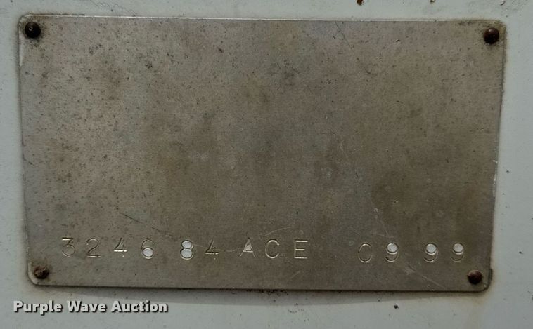 image for item DJ9661 2000 Ford F450 Super Duty  utility / service truck