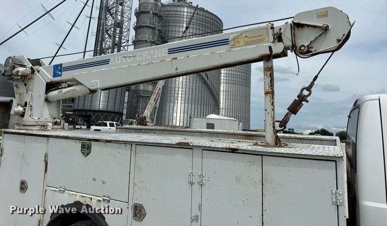 image for item DJ9661 2000 Ford F450 Super Duty  utility / service truck