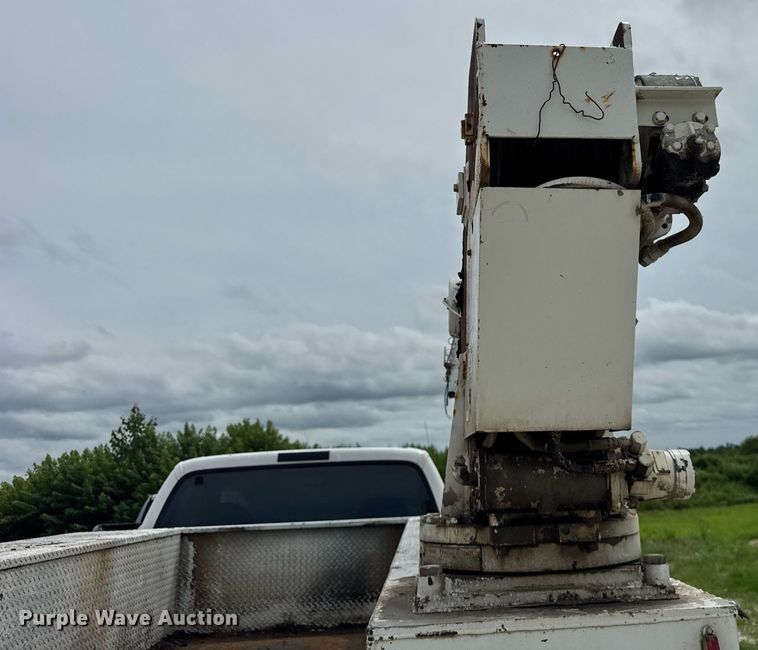 image for item DJ9661 2000 Ford F450 Super Duty  utility / service truck