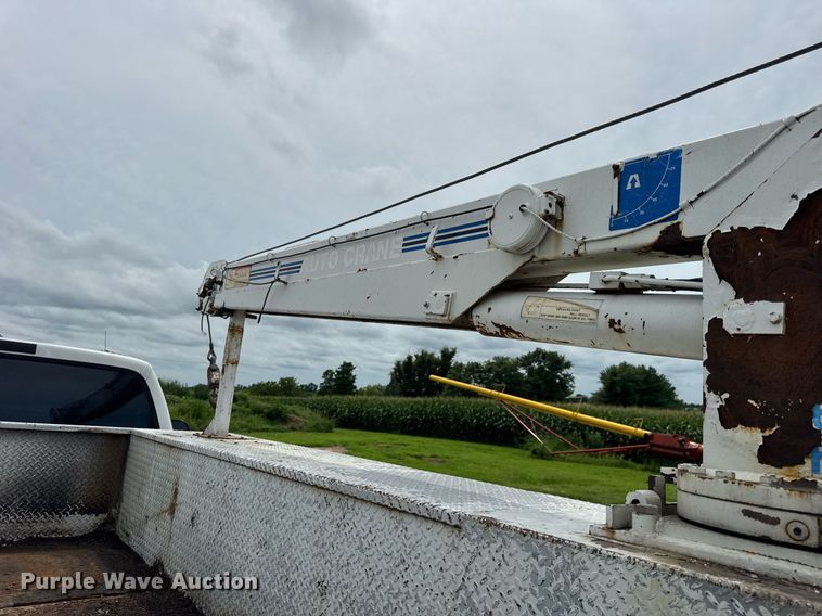 image for item DJ9661 2000 Ford F450 Super Duty  utility / service truck