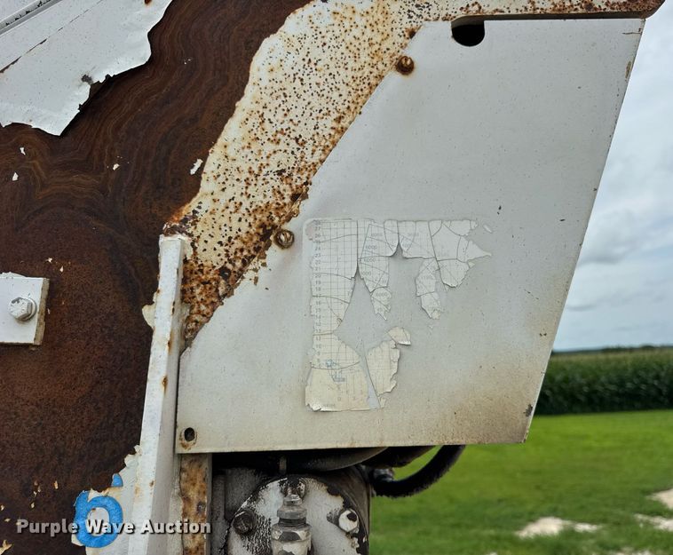 image for item DJ9661 2000 Ford F450 Super Duty  utility / service truck