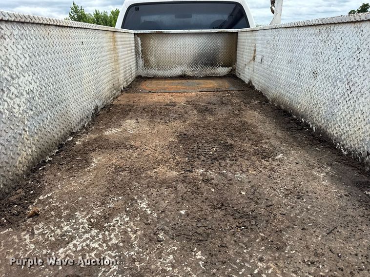 image for item DJ9661 2000 Ford F450 Super Duty  utility / service truck