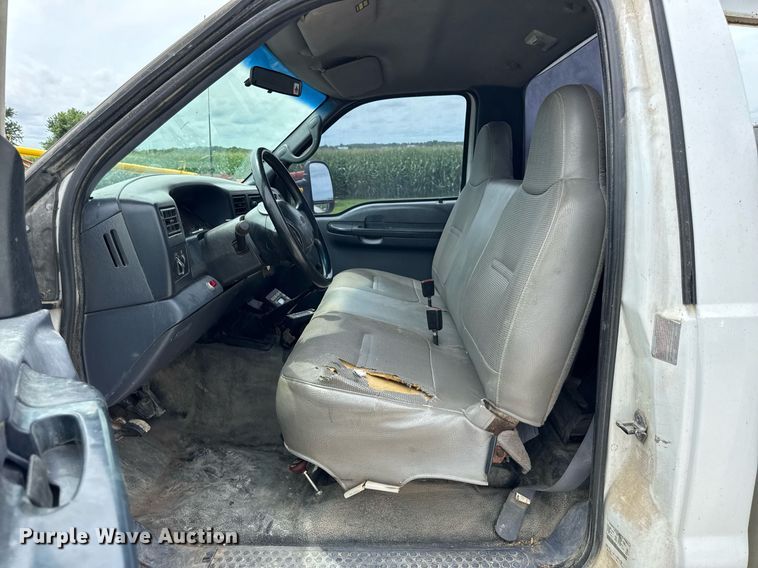 image for item DJ9661 2000 Ford F450 Super Duty  utility / service truck