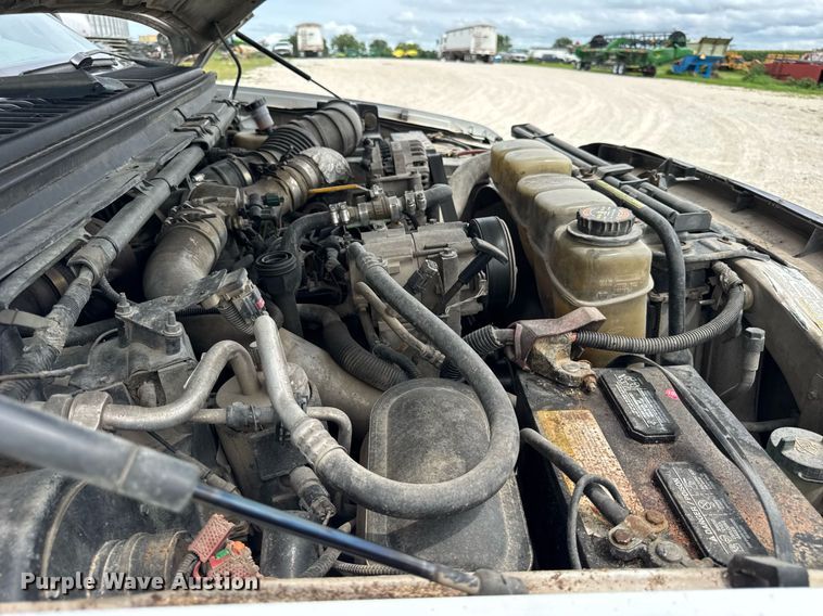 image for item DJ9661 2000 Ford F450 Super Duty  utility / service truck