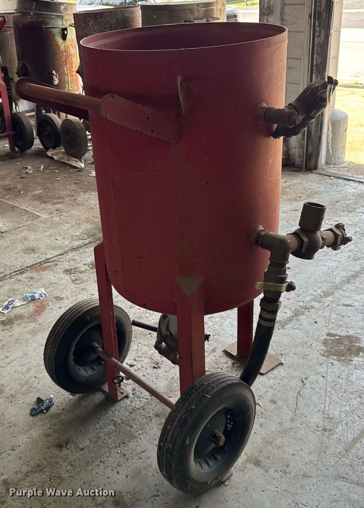 image for item DJ9668 2006 Marco M6-244 blasting pot