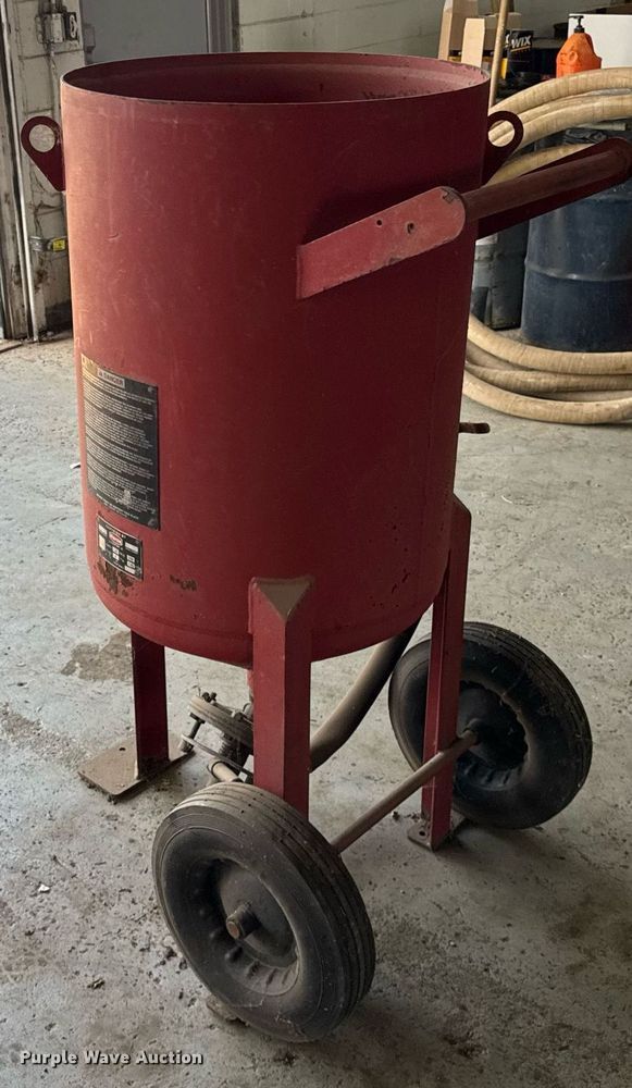 image for item DJ9668 2006 Marco M6-244 blasting pot