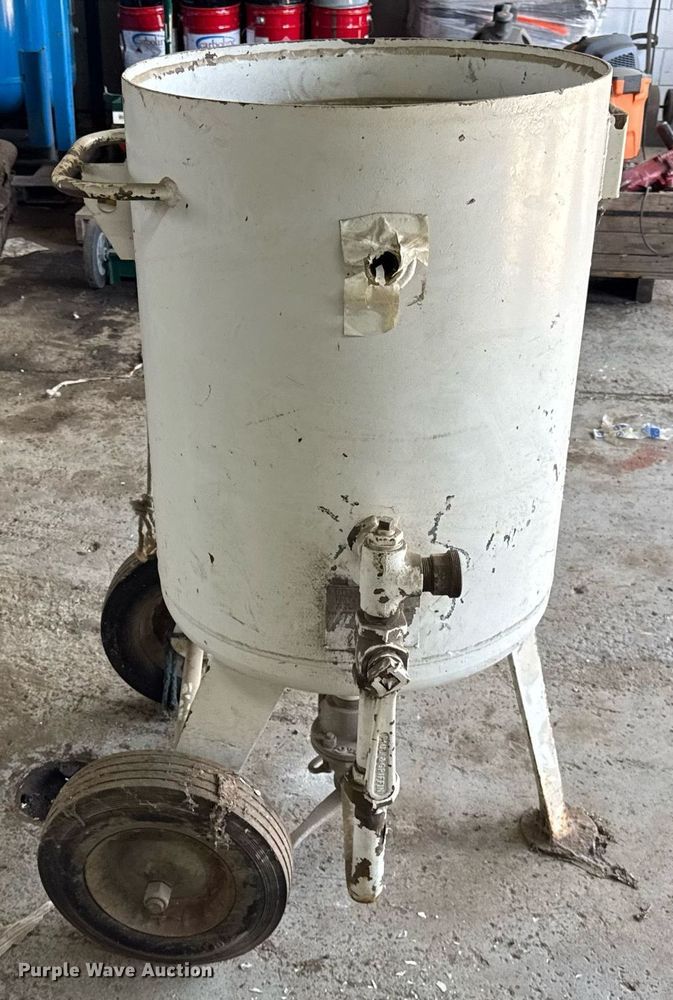 image for item DJ9670 Blasting pot