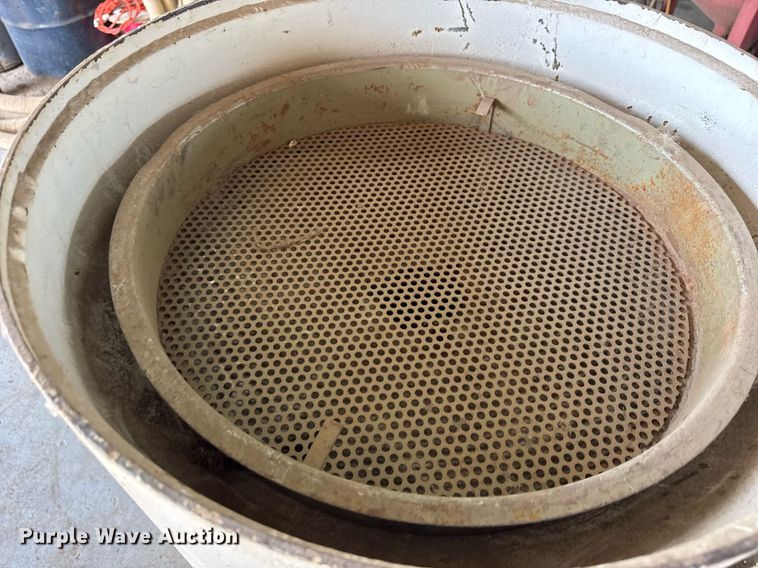 image for item DJ9670 Blasting pot