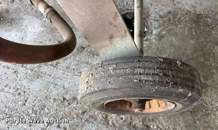 image for item DJ9671 Clemco SCWB-2452 blasting pot