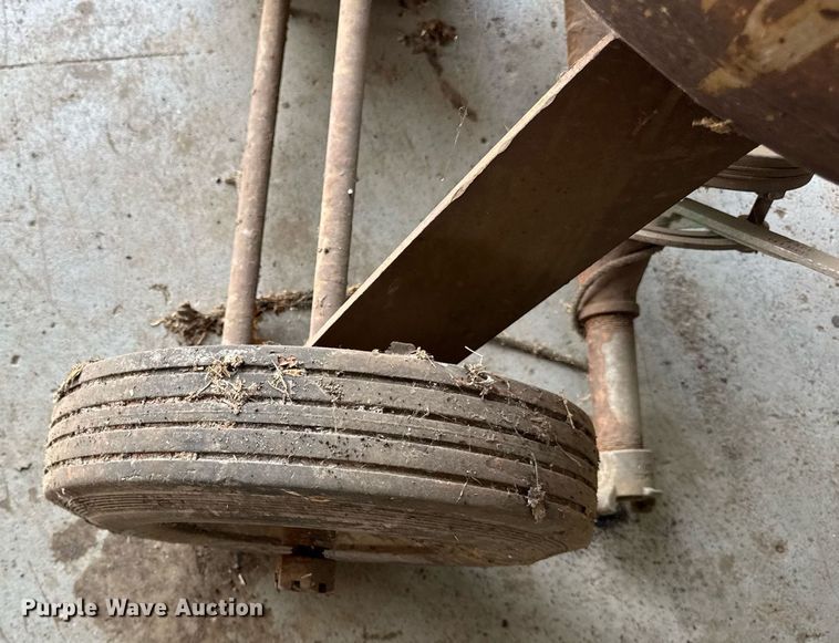 image for item DJ9672 1969 Saracco blasting pot