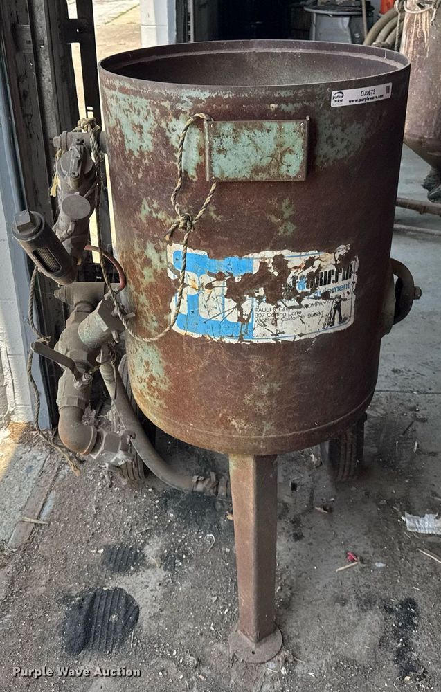 image for item DJ9673 1986 blasting pot