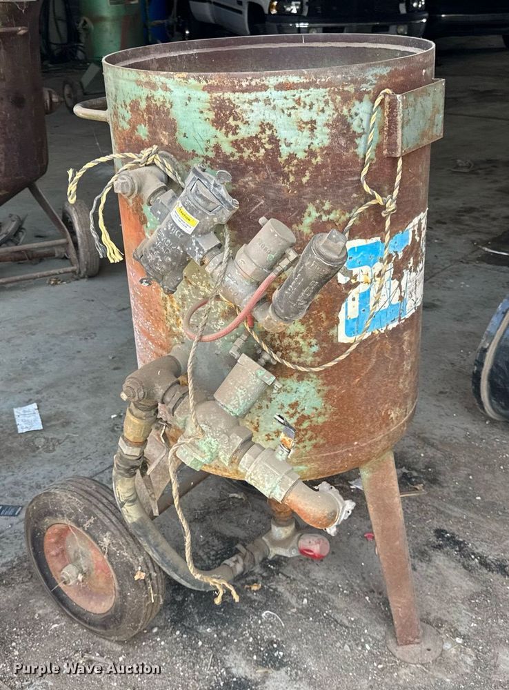 image for item DJ9673 1986 blasting pot