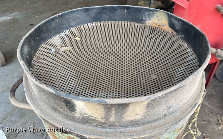 image for item DJ9673 1986 blasting pot