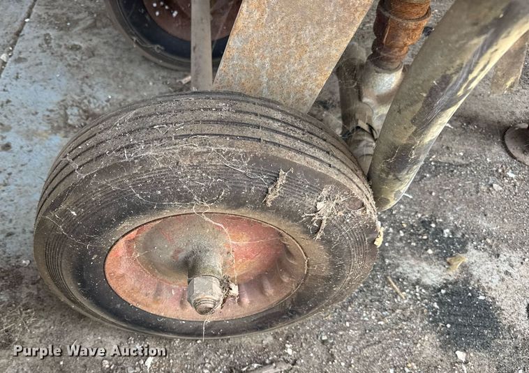 image for item DJ9673 1986 blasting pot