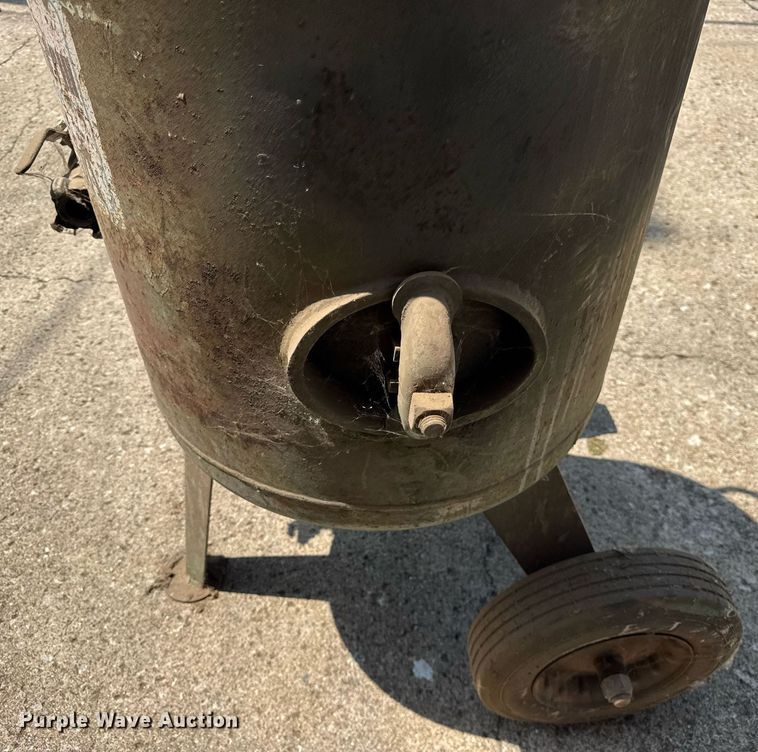 image for item DJ9674 Blasting pot